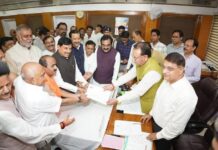 महेश केवट ने दाखिल किया नामांकन, CM बोले- समाज का प्रतिनिधित्व था अनिवार्य