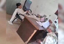 थाने में अनुशासन तार-तार: फरियादी के सामने टेबल पर पैर रखे बैठी कांस्टेबल पर गिरी गाज