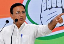 PM मोदी के कार्यकाल को लेकर कांग्रेस आक्रामक, सुरजेवाला ने उठाए सवाल