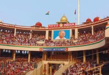 अटारी-वाघा बॉर्डर पर सिख परंपरा का दृश्य, पालकी साहिब पाकिस्तान रवाना
