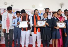 शाला प्रवेशोत्सव से शिक्षा को मिली नई उड़ान