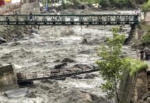 बादल फटने से जलप्रलय जैसे हालात! जम्मू-कश्मीर के कई गांवों का टूटा संपर्क