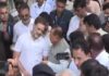 संसद में विपक्ष का हंगामा, कांग्रेस नेताओं ने सरकार के खिलाफ खोला मोर्चा