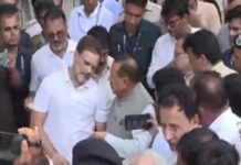 संसद में विपक्ष का हंगामा, कांग्रेस नेताओं ने सरकार के खिलाफ खोला मोर्चा