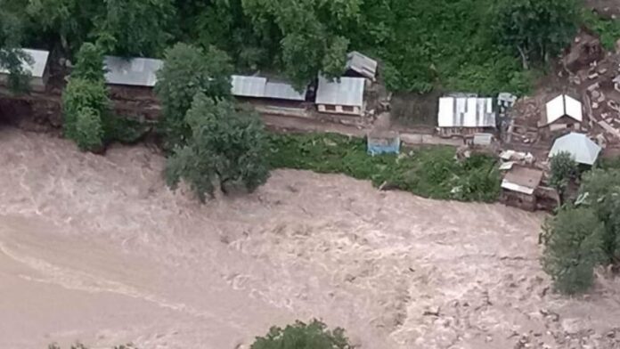987568-cloudburst-kashmir_162748.jpg