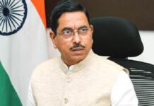 शिक्षा मंत्रालय में बड़ा बदलाव! प्रल्हाद जोशी ने संभाला कार्यभार