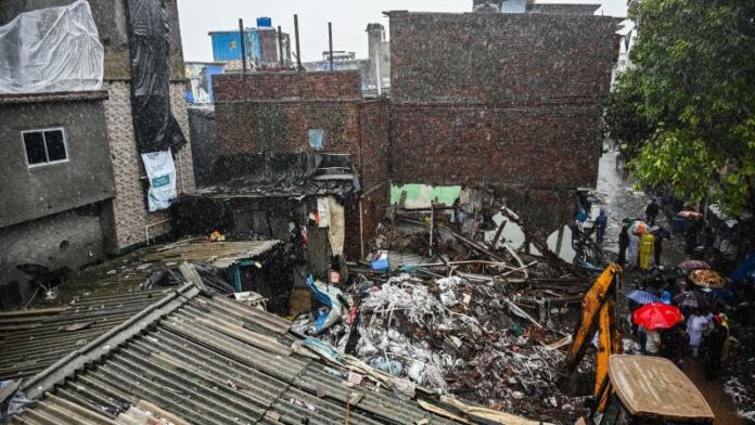 Mumbai-Mankhurd-Shanty-collapse.jpg