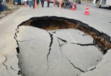 बारिश ने उजागर की लापरवाही, टोंक रोड धंसी; निर्माण गुणवत्ता पर उठे सवाल