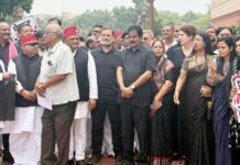 प्रियंका गांधी का सरकार पर हमला, बोलीं- संसद की गरिमा को किया जा रहा कमजोर