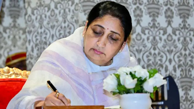 Sunetra_Pawar1.jpg