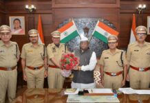 IPS में नई जिम्मेदारी मिलने के बाद अधिकारियों ने राज्यपाल से लिया आशीर्वाद