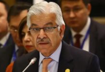 प्रदर्शनकारियों की हत्या पर पाकिस्तान के रक्षा मंत्री का बड़ा बयान, विपक्ष ने उठाए सवाल