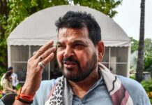 बृज भूषण ने मांगी माफी, हनुमानगढ़ी विवाद पर कहा- किसी को ठेस पहुंची हो तो खेद है