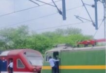 रेल यात्रियों को झटका, इंजन फेल होने से गौतमपुरा में 2 घंटे खड़ी रही डेमू ट्रेन