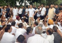 संसद परिसर में कांग्रेस का विरोध-प्रदर्शन, पुलिस कार्रवाई पर उठाए सवाल; अमित शाह पर निशाना