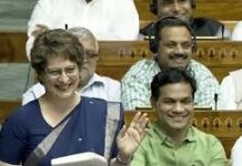 टीम इंडिया की जर्सी के रंग पर विवाद, प्रियंका गांधी ने सरकार पर साधा निशाना