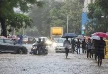 मूसलाधार बारिश से एमपी बेहाल, रायसेन में सड़क धंसी, कई जिले प्रभावित