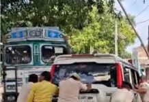 डिप्टी CM सम्राट चौधरी के काफिले में शामिल सरकारी गाड़ी बीच रास्ते बंद, जवानों ने लगाया धक्का