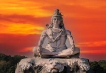 शिव भक्तों के लिए खास है ये मंत्र, ‘कर्पूरगौरं करुणावतारं’ का रहस्य जानिए