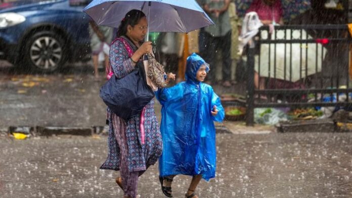 uail7cas_heavy-rain_625x300_04_J.jpg