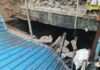 आगरा में दर्दनाक हादसा: दुकान गिरने से मची अफरा-तफरी, मलबे में फंसे कई लोग