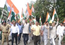 शान से लहराया तिरंगा, देशभक्ति के रंग में रंगा शहर अम्बिकापुर