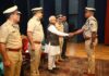 पदक उत्कृष्ट सेवाओं की पहचान और भावी जिम्मेदारियों का प्रतीक : राज्यपाल पटेल
