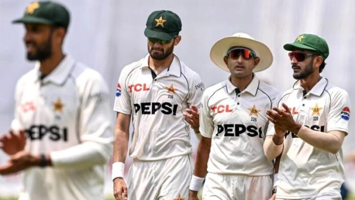 6a33fdc6940e0-pakistan-test-team.jpg