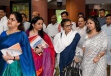 ‘मंगल मिलन’ में नहीं दिखे तीन सांसद, क्या TMC में लौटने की तैयारी? चर्चाएं तेज
