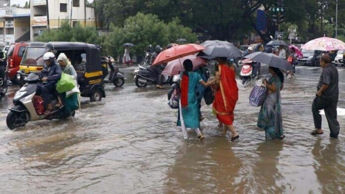 Bhopal_Heavy_Rainfall_1661097190.jpg