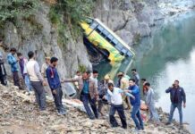चंबा में बेकाबू बस का कहर, 100 फीट नीचे जा गिरी; 8 यात्रियों की मौत