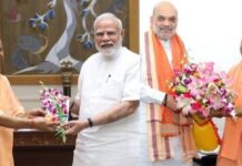 PM मोदी से मिले CM योगी, बैठक के सियासी मायनों पर टिकी सबकी नजरें