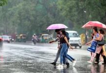 मध्य प्रदेश में भारी बारिश से बिगड़े हालात, 16 जिलों में मूसलाधार बारिश का अलर्ट
