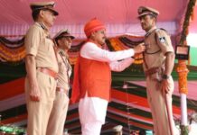 MP पुलिस के 47 अफसरों को मिला सम्मान, CM मोहन यादव ने स्वतंत्रता दिवस पर पहनाए मेडल