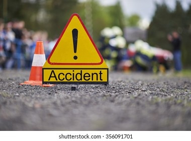 road-accident-260nw-356091701.jpg