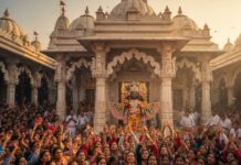 भारत के 10 पवित्र कृष्ण मंदिर: जन्माष्टमी पर यहां पहुंचकर पाएं कान्हा के दिव्य दर्शन का सौभाग्य