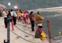 पितृपक्ष में पितरों की शांति के लिए रोज करें ये 3 काम, घर में बनी रहेगी पॉजिटिविटी, मिलेगा आशीर्वाद
