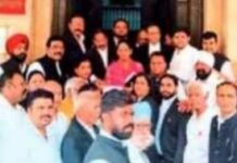 ओंकारेश्वर के घाटों को संरक्षित करने की मांग, अधिवक्ताओं ने संभागायुक्त से की पहल