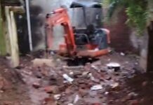 नगर निगम क्वार्टर में शौचालय की सुविधा बंद, सामने आया हैरान करने वाला मामला