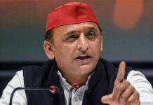 चुनाव में गड़बड़ी के आरोपों पर अखिलेश यादव का बीजेपी पर निशाना, आयोग के बचाव को लेकर उठाए सवाल
