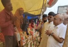 हेमंत खंडेलवाल ने मिट्टी से बनी गणेश प्रतिमा खरीदी, पर्यावरण संरक्षण का दिया संदेश