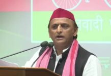 हरे-लाल रंग को लेकर अखिलेश का बयान, बोले- मिलकर सपा का झंडा बन जाएंगे