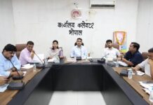 राशन वितरण में लापरवाही पर सख्ती, SDM करेंगे दुकानों की जांच; शिकायतें लंबित रखने पर कार्रवाई