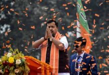 भाजपा अध्यक्ष नितिन नबीन का इंदौर में रोड शो, स्वागत में उमड़े पार्टी कार्यकर्ता
