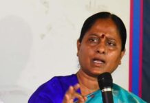 तेलंगाना कांग्रेस में बढ़ा विवाद, बेटी के बयानों के बाद कोंडा सुरेखा पर गिरी गाज