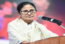 चुनाव आयोग के मुद्दे पर TMC-वामदल एकजुट, ममता और एमए बेबी ने उठाई आवाज