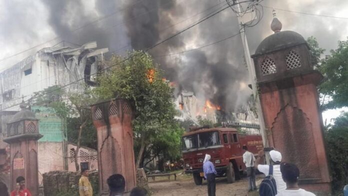 moradabad-fire_e44d3a47f31b86328.jpg