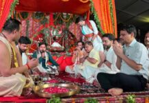 काशी विश्वनाथ मंदिर के CEO बदले, पदभार संभालने के ढाई साल बाद हुआ तबादला