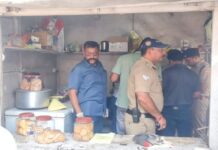 सात फीट के खोखे में मौत पर उठे सवाल, सुरेंद्र कोली के परिजनों ने जताया संदेह