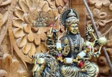 नवरात्रि में मां दुर्गा के स्वागत से पहले चमका लें मेन गेट, ये 5 छोटी बातें बदल देंगी घर का माहौल